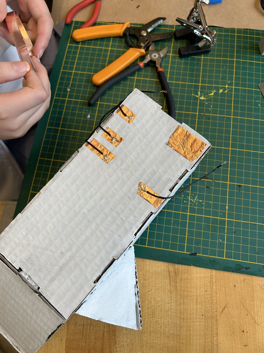 I am encouraging Class VII <a href="/MarymountNY/">Marymount School NY</a> students to solder more robust connections to the conductive copper tape for their <a href="/makeymakey/">Makey Makey</a> <a href="/scratch/">Scratch Team</a> instruments. #makered #STEAM