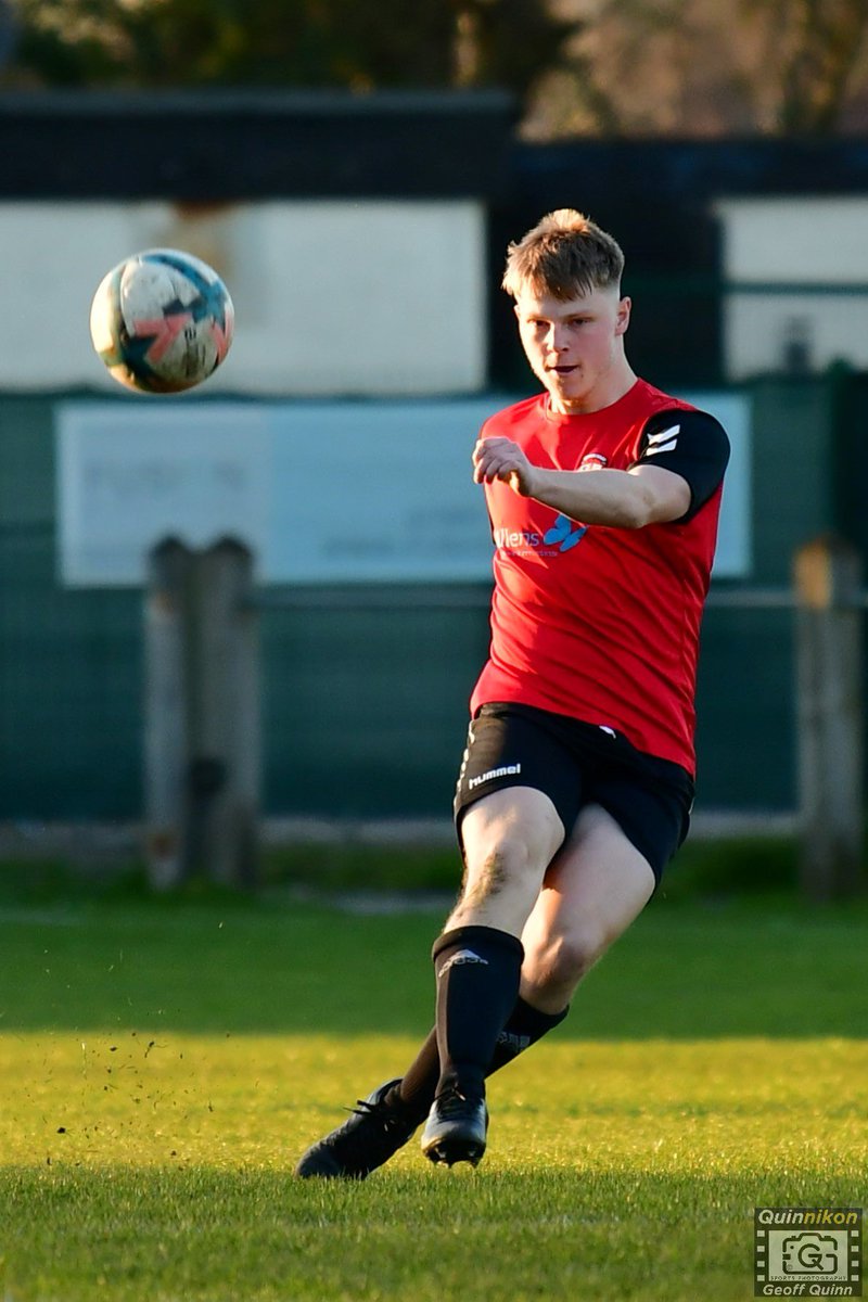 OfficialSGFC's tweet photo. ⚽️📸 | A selection of photos from last nights U18s game against @AFCBlackpoolYT

The full photo album can be found following the link below;

https://t.co/0xr4dAiFX9

📸 Photos by Geoff Quinn Sports Photography 

@SGFCu18s | #Georgians https://t.co/qng81YPUws