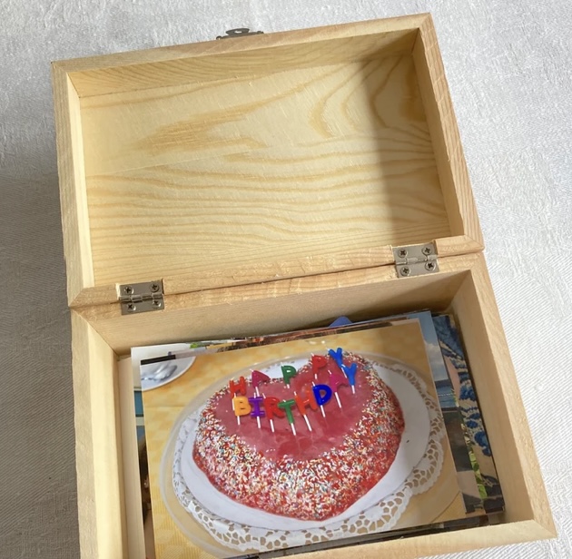 ChristineHuwer's tweet photo. Endlich #online bei ETSY. WERBUNG ©Christine Huwer https://t.co/ETZqopbhy2
#Tuscany #Toskana #Toscana #Holzbox #Box #Valdorcia #Schmuckkasten #fotobox #Geschenkidee #Mitbringsel #Muttertag #Unikat #Dekorationsidee #Landschaftsmalerei #Pinien #Zypressen #Pienza #handbemalt #Deko https://t.co/TJ3YGINnbE
