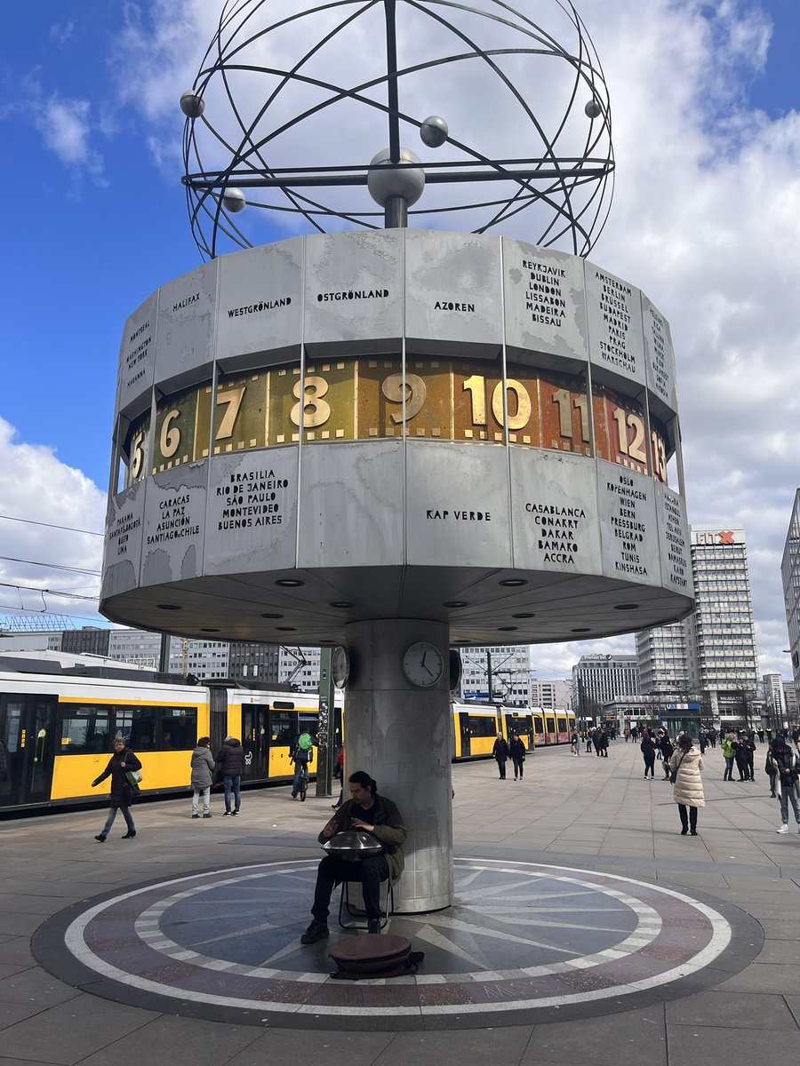 CHSC_History's tweet photo. Day 3: East Side Gallery and Alexanderplatz https://t.co/vpb6FsXz3K