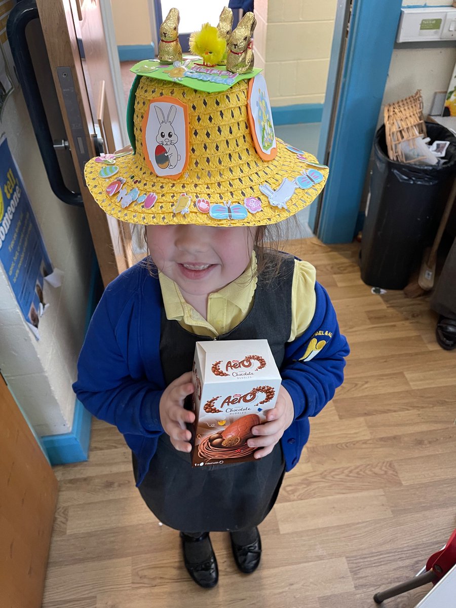 SMAAAYear2's tweet photo. Lots of Easter fun today in school!!  Beautiful bonnets, crafty creations and even some beautiful spring hair!  Happy Easter everyone! 🐣✝️
@SMAAASchool https://t.co/C6B6q4T46U