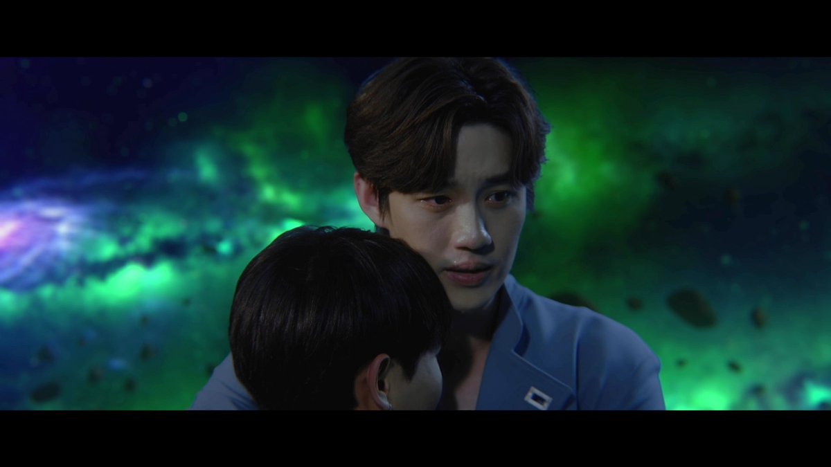 ไม่ว่าคุณจะเลือกทางไหน ผมจะอยู่ข้างคุณเอง
โอ้ยยย~ น้องโดมอบอุ่นมากกกก #MidnightMuseumFinalEP

#GMMTV
<a href="/AtthaphanP/">ATTHAPHAN PHUNSAWAT</a> <a href="/LeeThanapob/">Thanapob_lee</a>