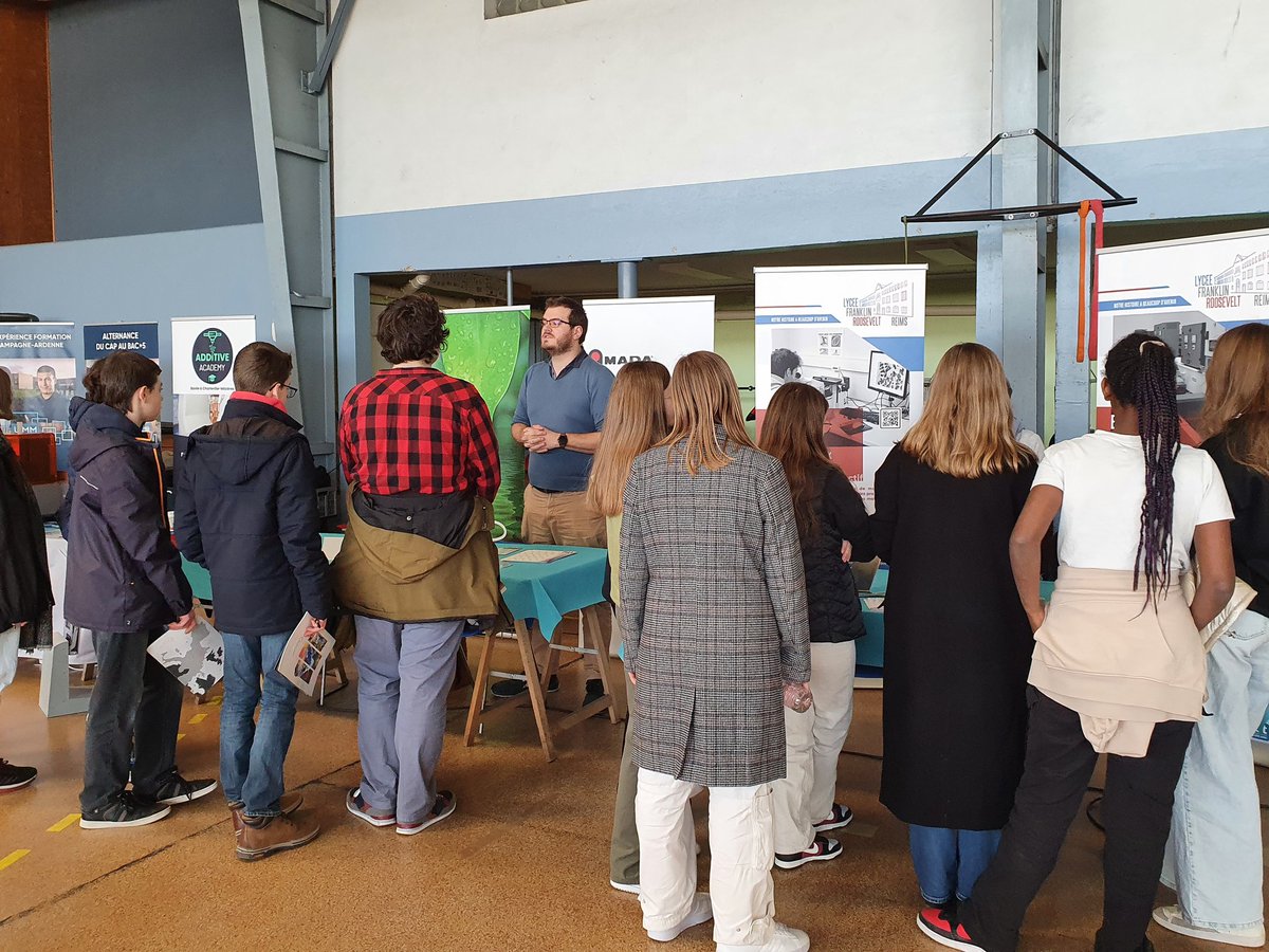 cmqpmica's tweet photo. 🚀 Forum #TECHNORIENTATION Les jeunes sont au rendez-vous pour ce 1er Forum dédié aux #métiers et #formations dans l'#industrie.
@Prefet08 @regiongrandest @VilledeCMz @08metropole @uimmca https://t.co/cATR9nrMh5