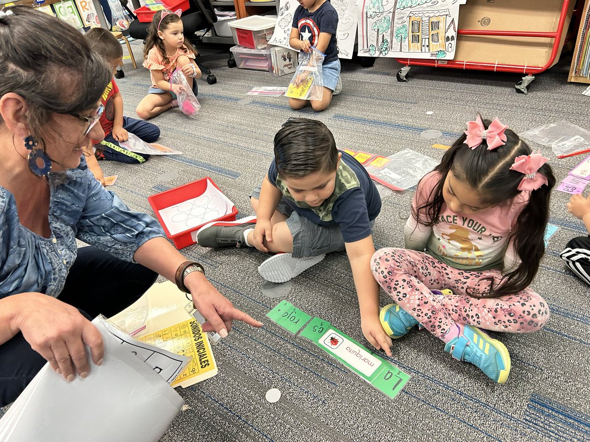 Our PK students are readers and sentence builders! <a href="/EarlyGcisd/">GCISD EARLY CHILDHOOD</a> <a href="/SLExDstars/">SLE Shooting Stars</a> #ExperienceSLE