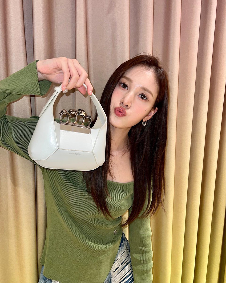 swithcafe's tweet photo. instagram update 
#J #재이 https://t.co/OX00V6MMov