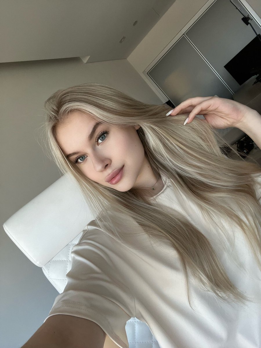 alexacrypto_'s tweet image. Do you like my new hairstyle?⤵️
Leave any emoji on comments🤍