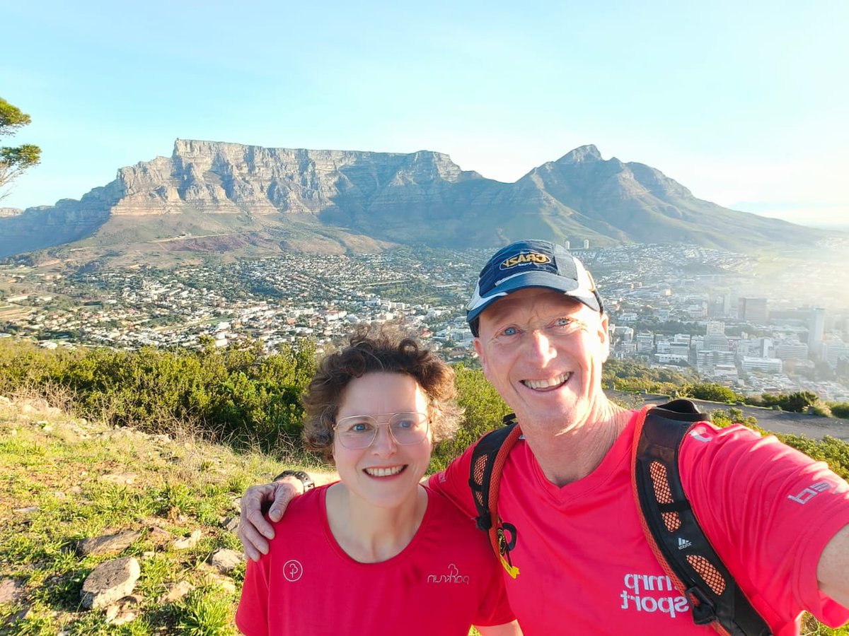 RunCapeTown's tweet photo. Beautiful morning in the Mother City for a trailrun around lions head & out to signal hill ๐ฅฐ #trailrun #sightrunning #runningtour #runcapetown @andrewseye @lovecapetown @capetownmag https://t.co/70LvdigIQi