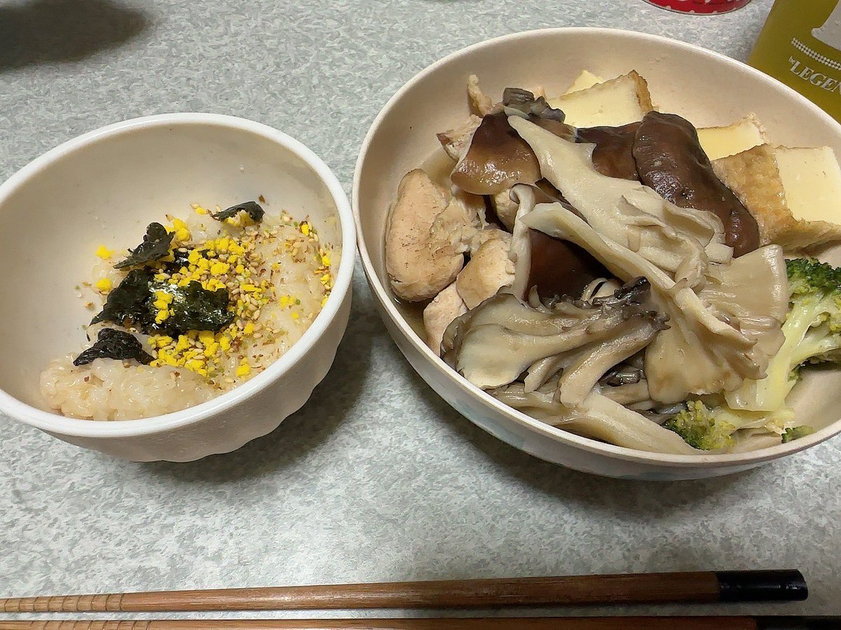 bibi_next's tweet photo. 検査結果以降もちゃんと続けてます🙌

ぽよちゃんに教えてもらった通りジムの日は白米食べてる😋🍚
トレーニングの時パワーめっちゃ出る。
ほんとにほんとに白米様様です。

夏～秋ぐらいにはadidasとNIKEで買った服を着こなしたいです🤤 https://t.co/Ilhfb7ev9k
