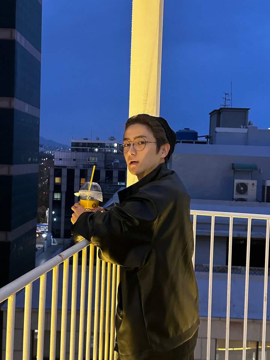 tbzzzam's tweet photo. 미친 선물이라고 보내줬어 😍 https://t.co/V5JPaVHVvf