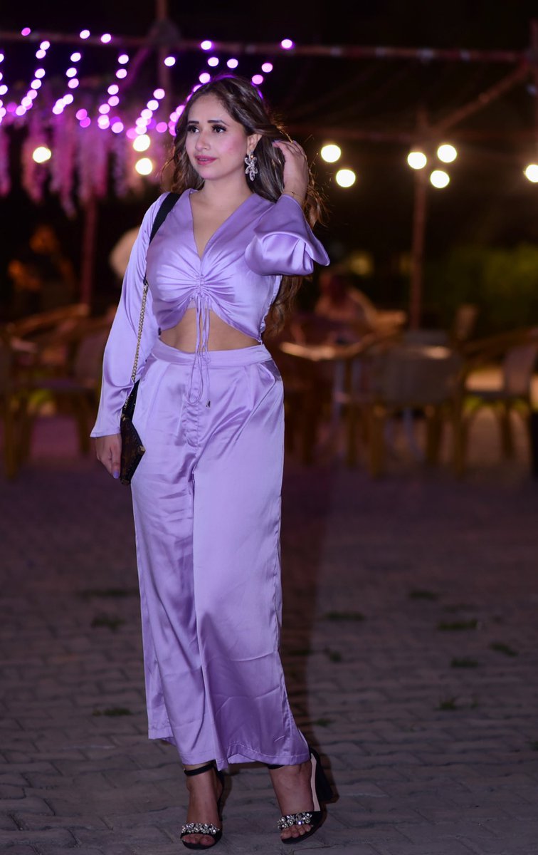 MariaOfficail's tweet photo. Purple now in trend https://t.co/w4s9jcV4R5