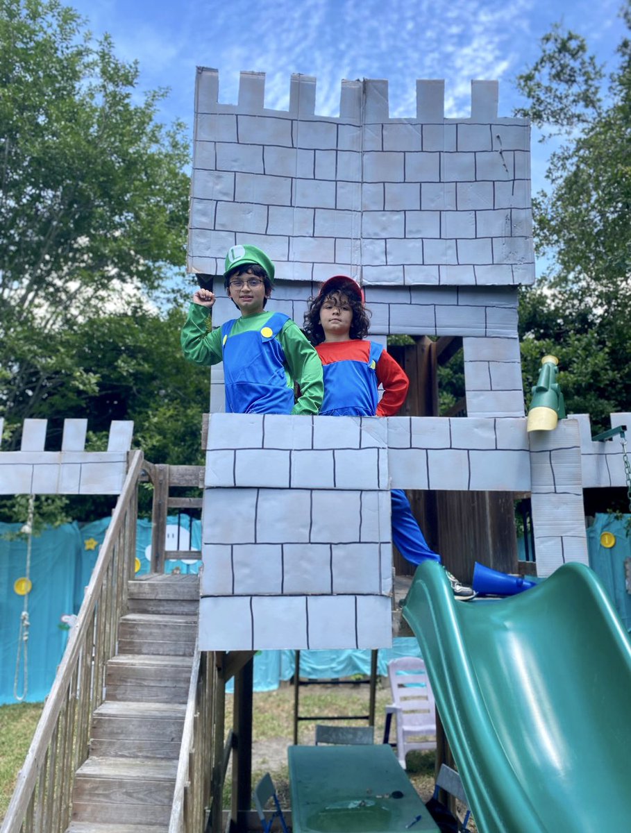 ABCSutherland's tweet photo. In honor of the new Mario movie, here’s a little throwback to last years Birthday party! #cutestplumbersever @prattprattpratt      @jackblack   @supermariomovie https://t.co/TTfWfoGD9Z