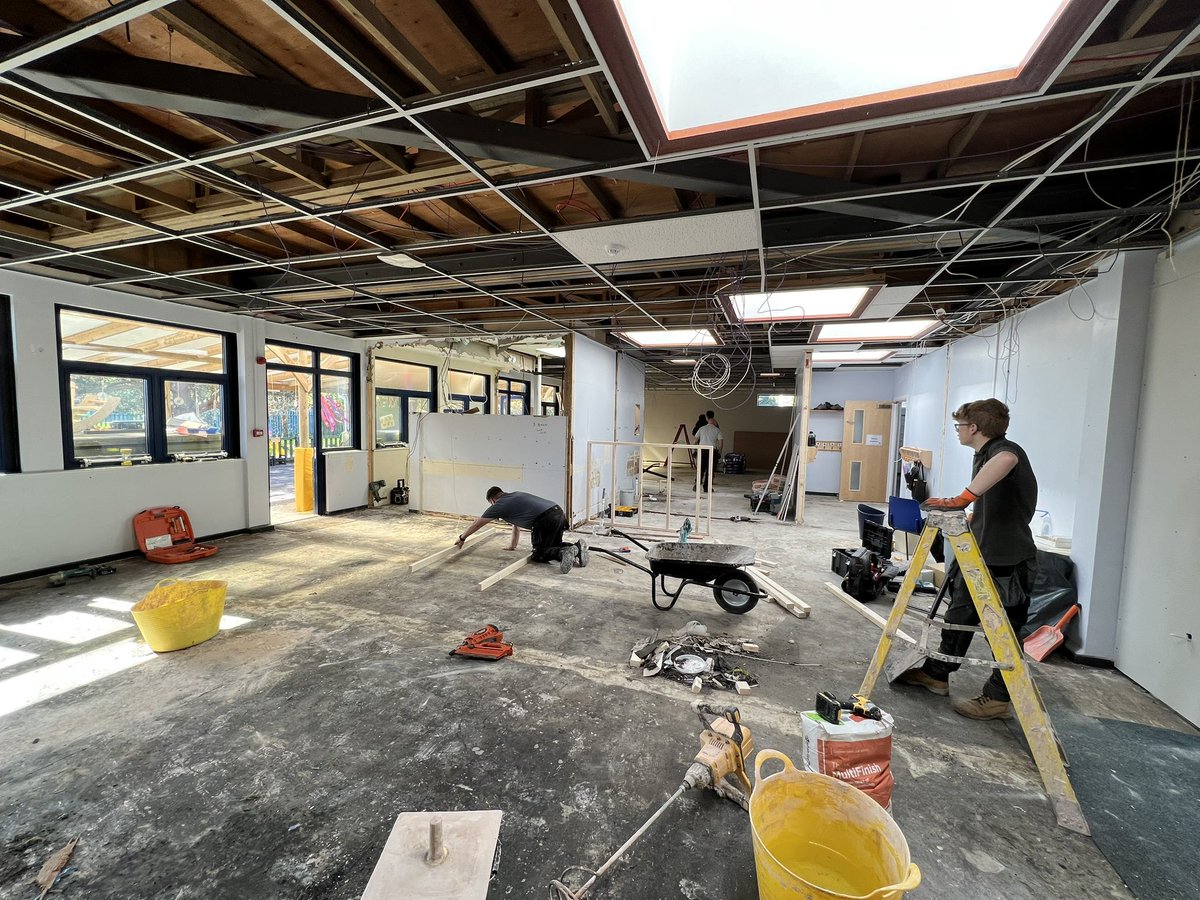 CastlewayEYFS's tweet image. Are you ready for a #NurserySchool progress update? The team are working so hard and we love to see it! #WeAreGrowing #WeAreChanging #WeAreCastleway