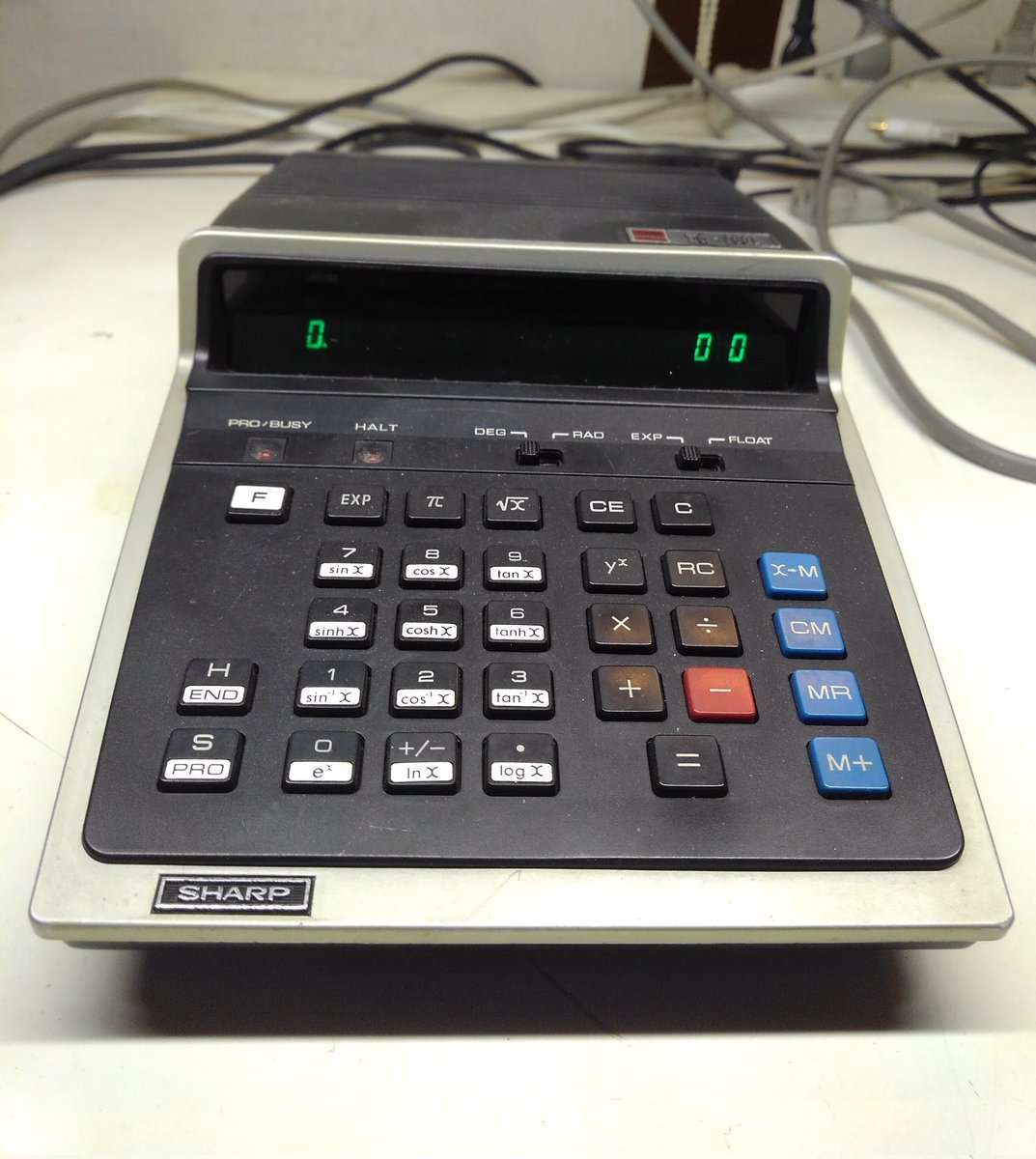 toshitada1973's tweet photo. ようやく電源コードが手に入ったので…PC-1001を起動、いけたぜー！　　そして中身、メカニカルー！　ありきたりな感想ですが、美しい！
#PC1001 https://t.co/vA0W87X5f2