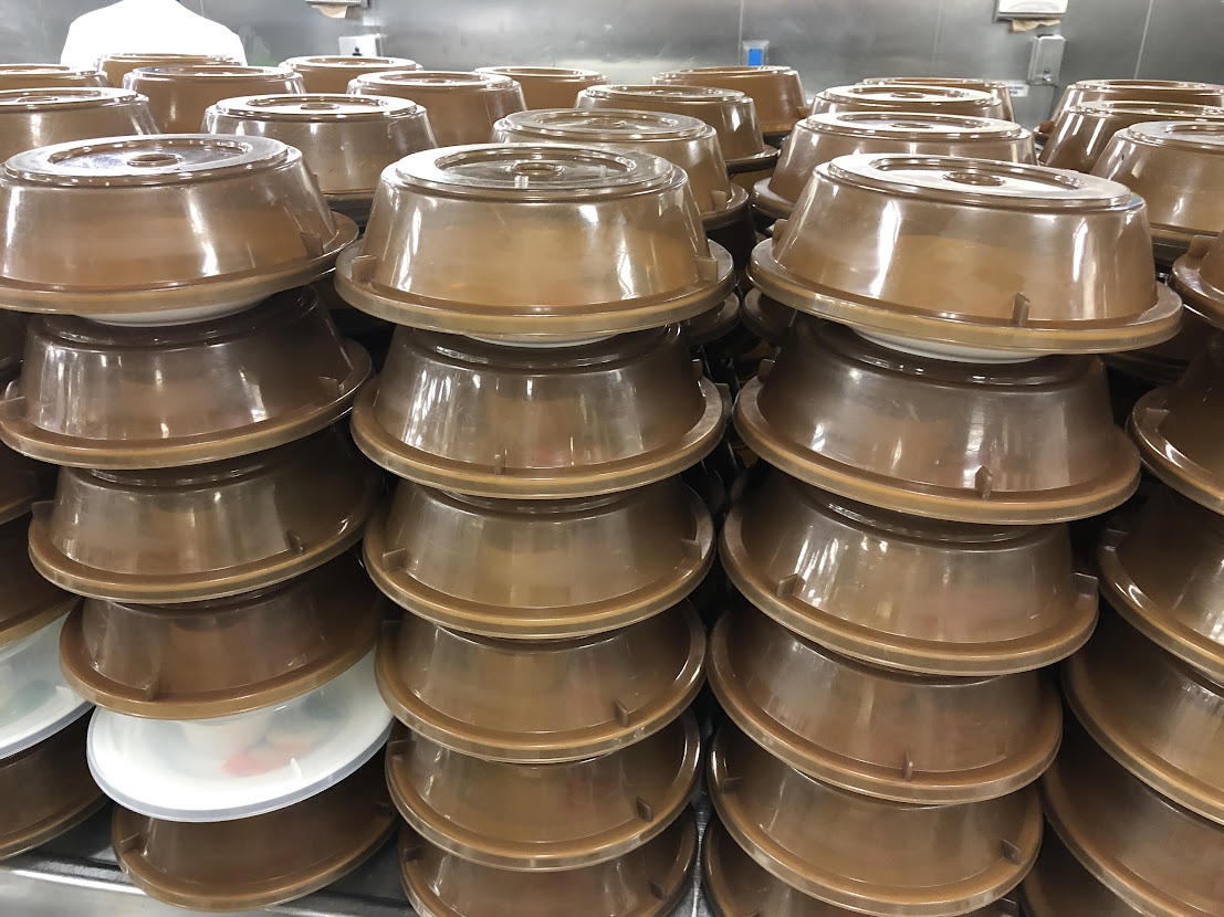 CruiseRadio's tweet photo. Fun Fact: On average, a week-long cruise will require around 60,000 eggs, 9,700 pounds of chicken, and 18,000 pounds of beef. https://t.co/oSoP9Ot0iG