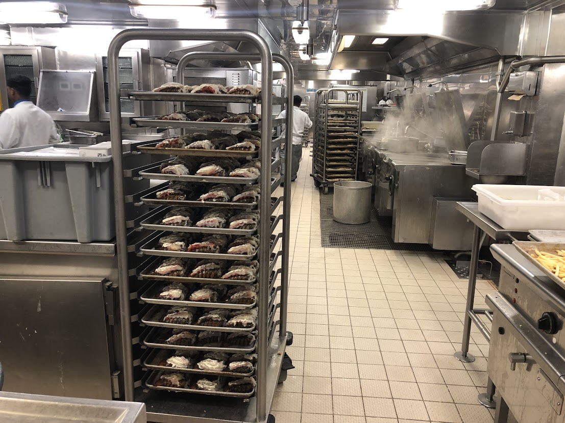 CruiseRadio's tweet photo. Fun Fact: On average, a week-long cruise will require around 60,000 eggs, 9,700 pounds of chicken, and 18,000 pounds of beef. https://t.co/oSoP9Ot0iG