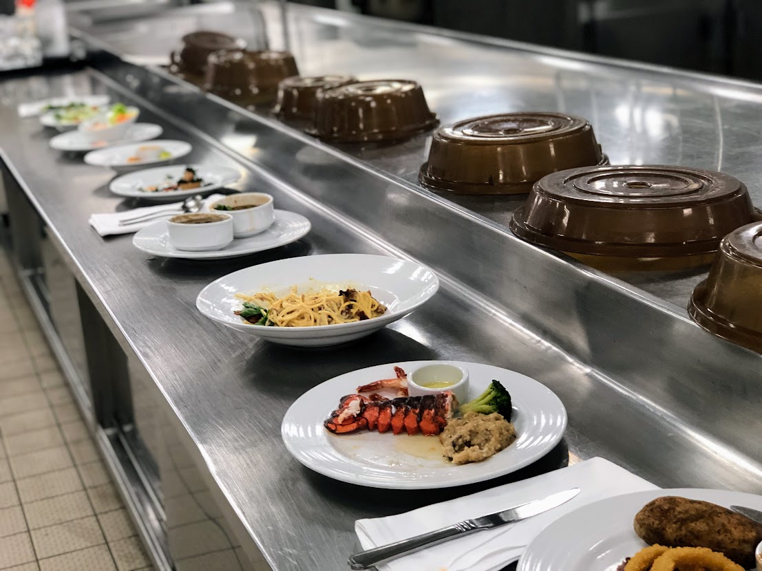 CruiseRadio's tweet photo. Fun Fact: On average, a week-long cruise will require around 60,000 eggs, 9,700 pounds of chicken, and 18,000 pounds of beef. https://t.co/oSoP9Ot0iG