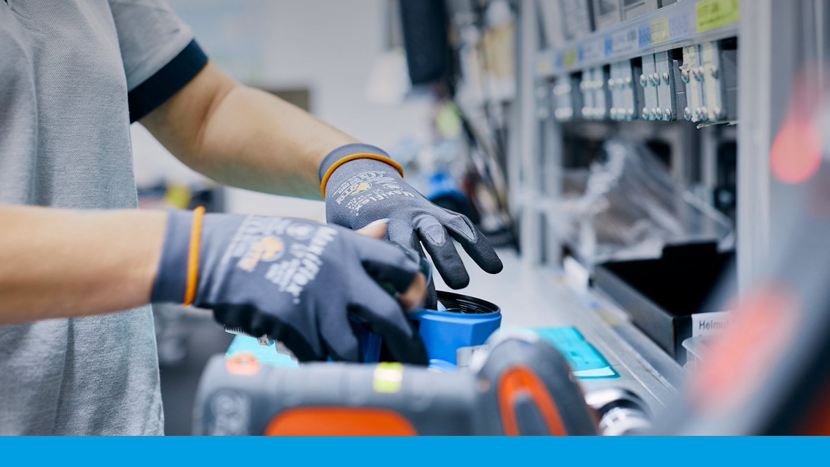 Endress_Hauser's tweet photo. A strong start to the anniversary year 📈 Endress+Hauser achieved new highs in order intake, sales and employment in 2022. Read the press release: https://t.co/3dBXYR7Hnw #EndressHauser #EndressNews https://t.co/cJRHjhsVNY