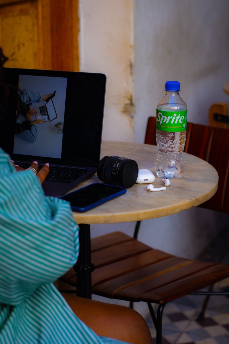 Sinethemba. (@cnehshuga) on Twitter photo Nothing beats the feeling of sipping my fave refresher <a href="/sprite_za/">Sprite South Africa</a> when #heathappens at work.ย ๐ท
DYK that sprite has done away with it their former green packaging & replaced it with this new packaging thatโs biodegradable?ย โป๏ธ
We love an environmentally friendly product!
#AD Nothing beats the feeling of sipping my fave refresher <a href="/sprite_za/">Sprite South Africa</a> when #heathappens at work.ย ๐ท
DYK that sprite has done away with it their former green packaging & replaced it with this new packaging thatโs biodegradable?ย โป๏ธ
We love an environmentally friendly product!
#AD