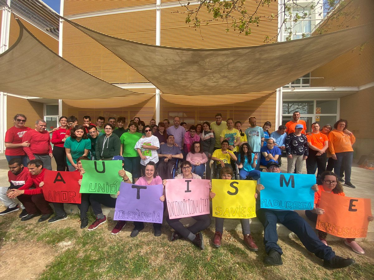 FundalisTGN's tweet photo. El #2dabril és el #DiaMundialdelAutisme, i a la #FundacioOnada ho vam celebrar així.
👉https://t.co/WTLHJCRHIf
#autisme #espectreautista #trastorn #TeamSasha https://t.co/APjkA9sG3y
