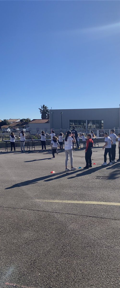 pat6637043847's tweet photo. SOP ÉCOLE alain St Cyprien https://t.co/ulYi2ij0rA