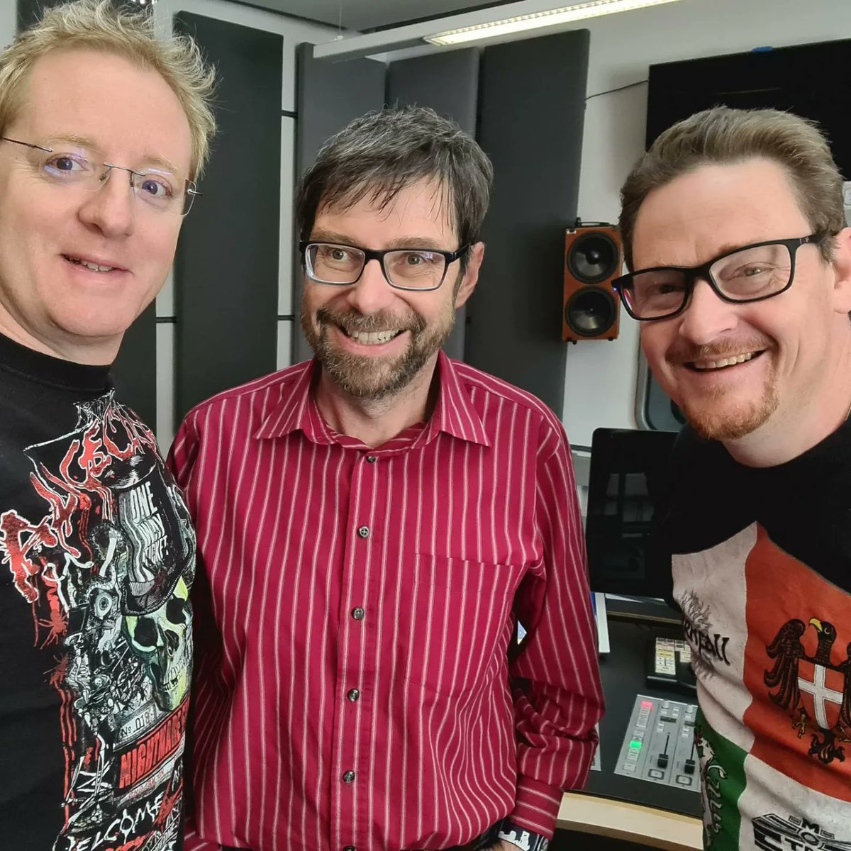 PeterPichler10's tweet photo. Meine ausführliche Bilanz zu drei Jahren Forschung zur steirischen Metalszene an der @thinking_law zusammen mit dem wunderbaren Fritz Treiber von den @mitmachlabore.graz voraussichtlich nächste Woche in Leporello auf @oe1 🔥🤟🎸 #MetalStudies #interview #radio #metal #UniGraz https://t.co/4ocO2g9NkQ