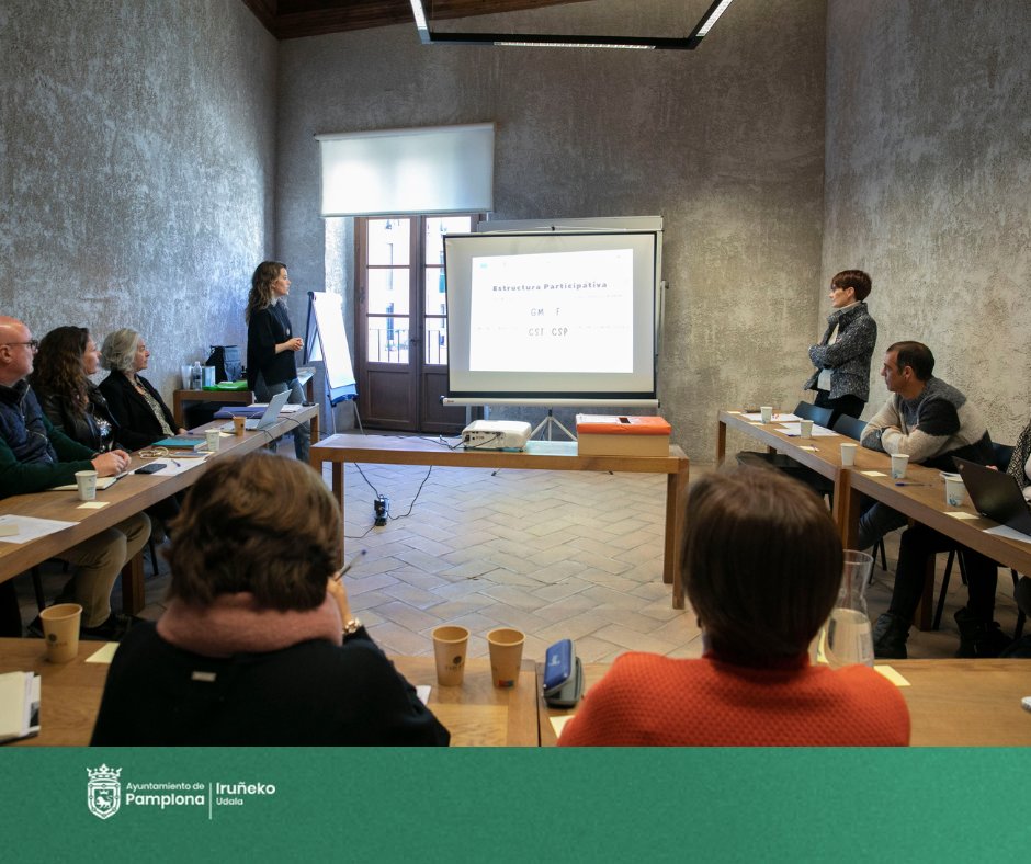 Pamplona_ayto's tweet photo. 🧳 Se constituye el grupo motor que liderará el proceso de cambio de modelo turístico de la ciudad para 2024
✈️ El plan de Pamplona ha recibido 5,5 millones de los Fondos #NetxGenerationEU vía Plan de Recuperación, Transformación y Resiliencia
🔎+INFO: https://t.co/I5jkBsVuH3 https://t.co/xKwusLmPmm