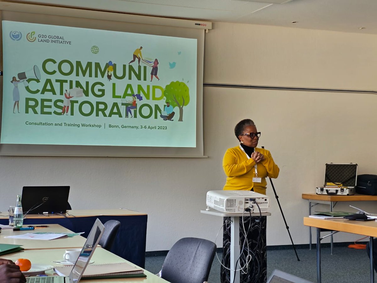 This week🗓️'Communicating #LandRestoration' G20 @GLI_IonE workshop in Bonn! Our expert @TLemann receiving & sharing knowledge💡on #sustainability for multi-stakeholder communication🌱with @UNCCD @UNEP @UNBiodiversity @GlobalLF @RamsarConv #BonnChallenge #NDCs
🎯#UNited4land