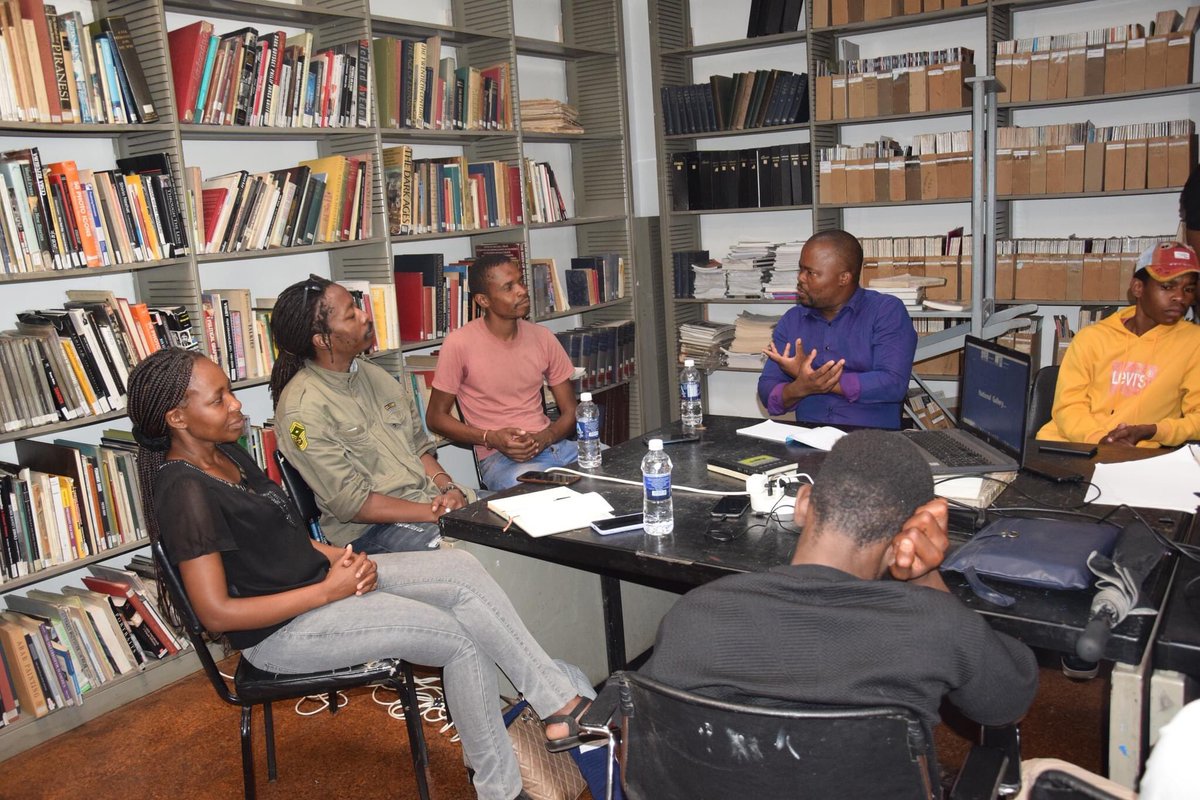 SAAPA_Zimbabwe's tweet photo. Thank you @NatGalleryZimb for inviting us to be part of the panel for the #HarareConversations in March. It was great to engage with art students and experts on the theme 'Towards a nation free from drug and substance abuse. #alcoholpolicy #publichealth #Zimbabwe https://t.co/LTCJQa5wkz