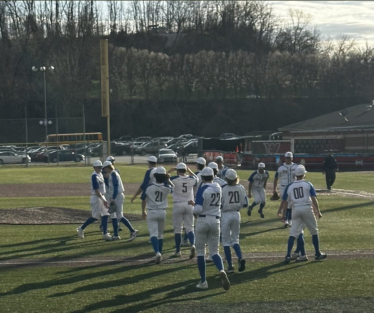 Nick Hilbert tweet media