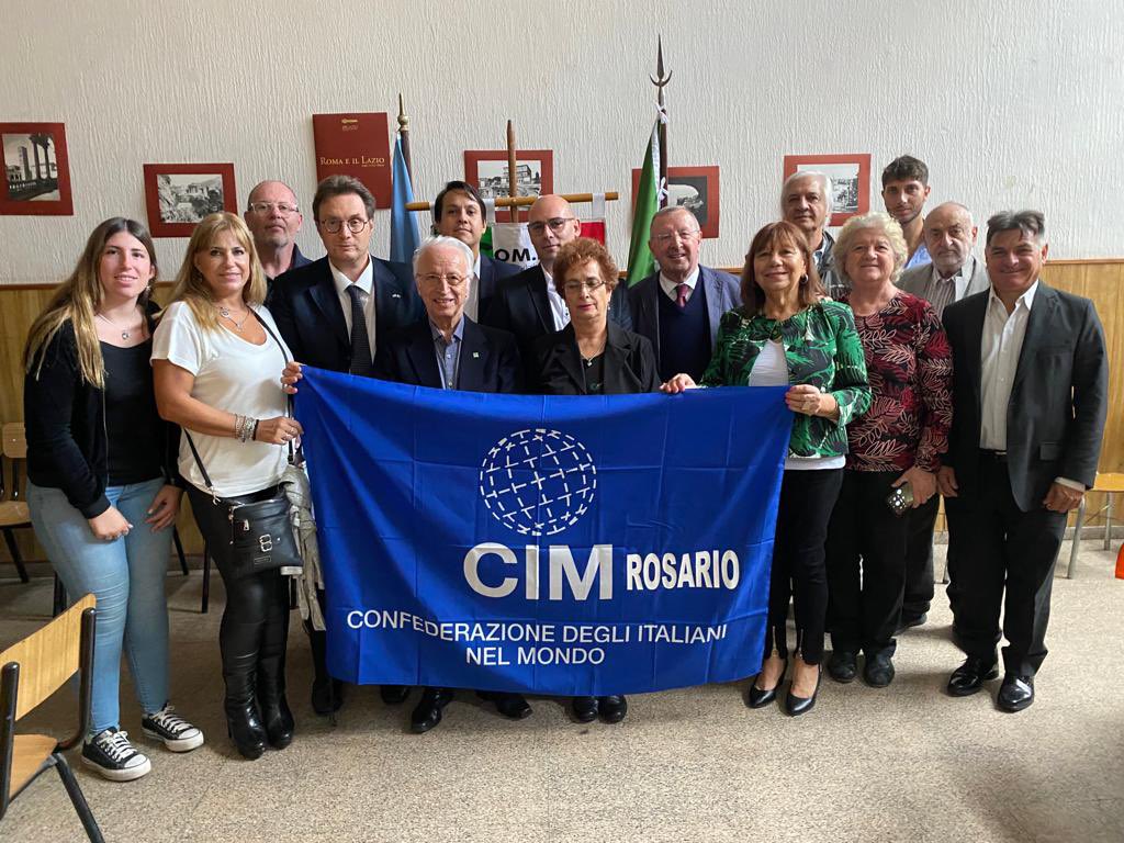 En el día de ayer  recibimos en nuestra sede al On. Angelo Sollazzo, Presidente de la CIM, Confederazione Italiani nel Mondo e integrantes de la misma.
Agradecemos su visita! 

#italianinelmondo🇮🇹🌎 #italianiallestero🇮🇹 #ComitesRosario