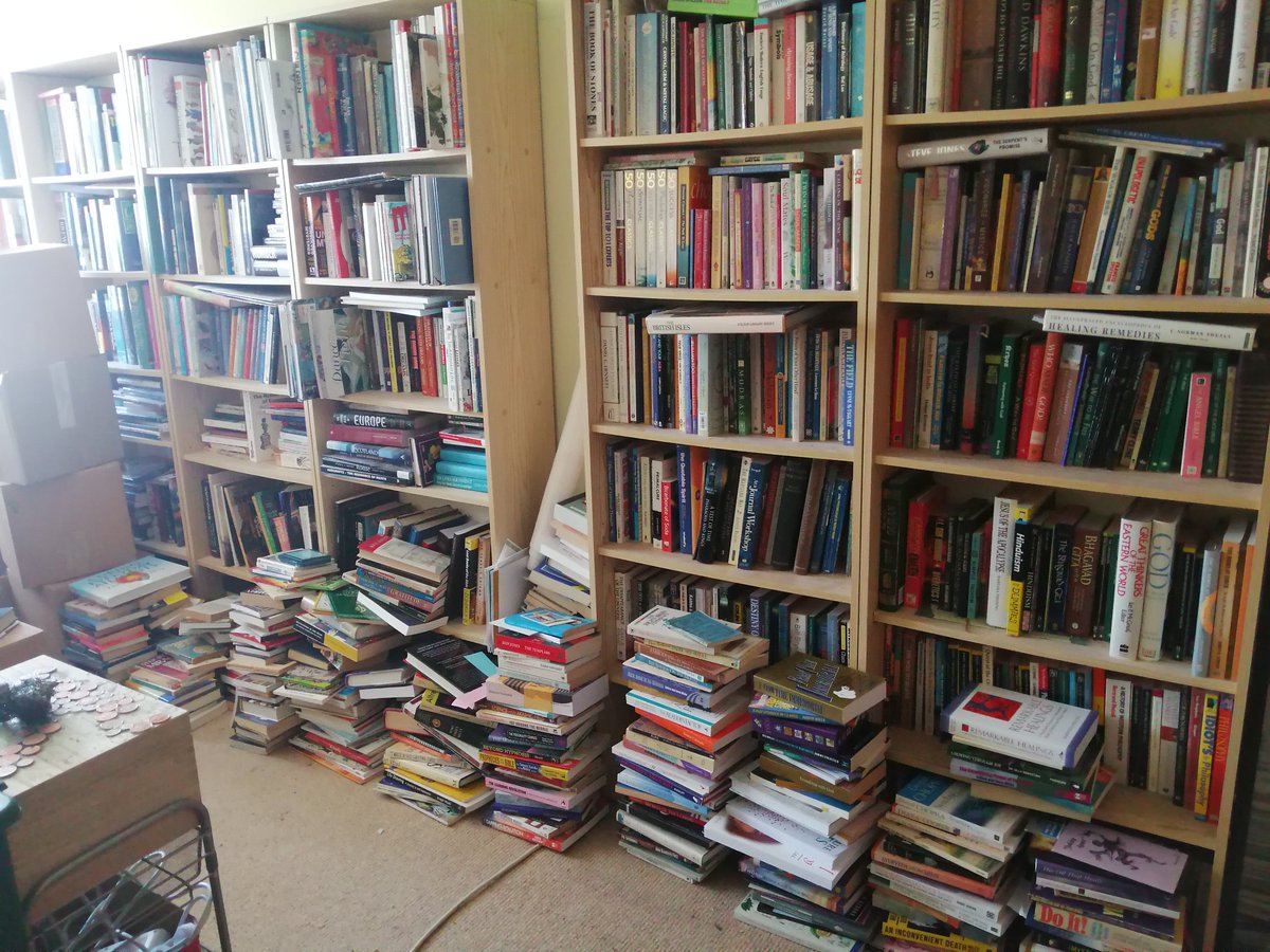 euphrosene's tweet photo. This is what I'm sorting upstairs. #BookCull https://t.co/zWCPwcvLnm