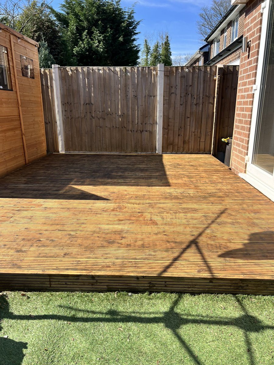 Alswindow20's tweet photo. Deck sanded , first coat of new stain applied π#prepforsummer https://t.co/FSmIzR4aKr