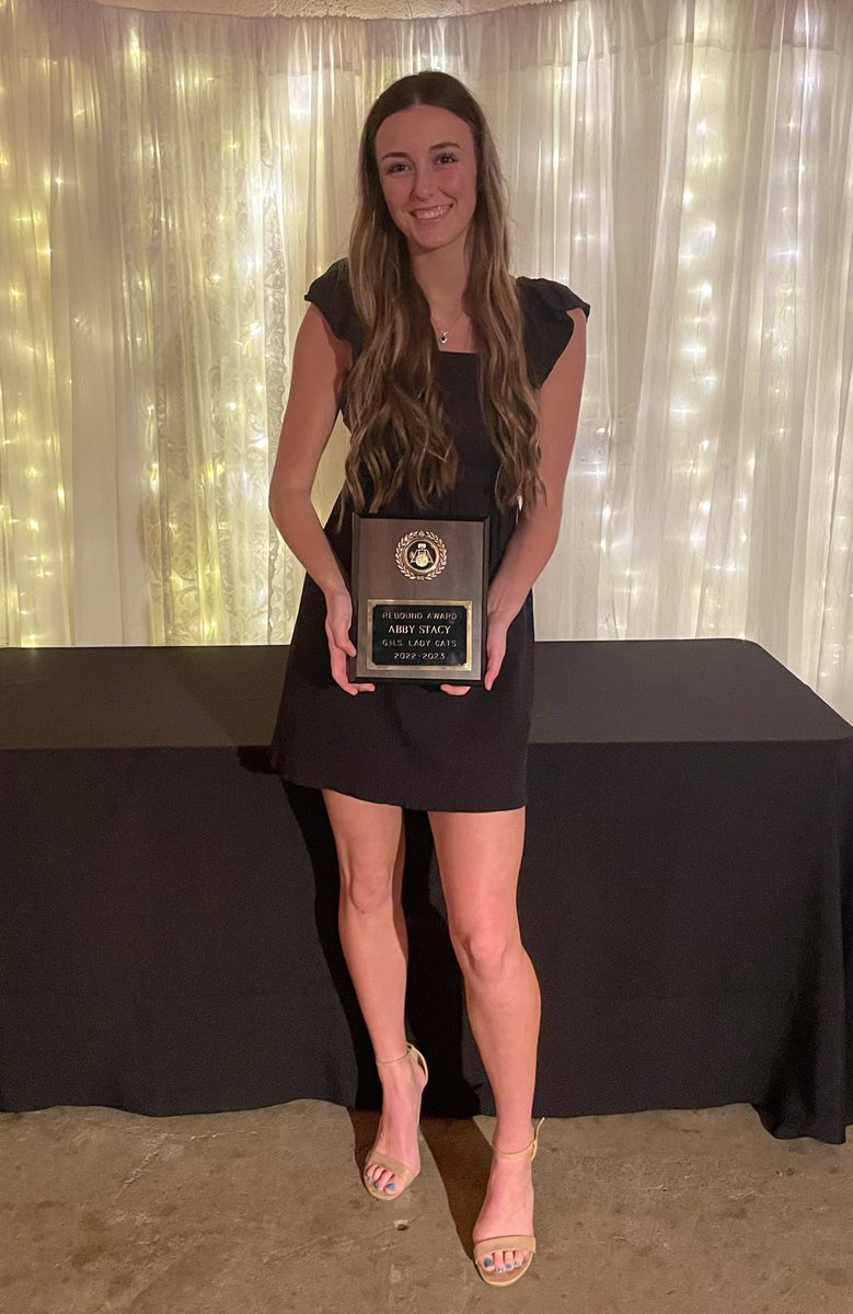 AbbyStacey05's tweet photo. Rebound Award! Junior season is a wrap. #nextupsenioryear #Classof2024 @BballLadyCats1 https://t.co/V1Vm4JQv4E