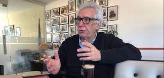 lavozdel_chipi's tweet photo. PeriodistaK #ArtemioLópez dice q nadie habla ''de la distribución del ingreso y la concentración en pocas manos''

Artemio, dígaselo a los ricos q forman parte del gobierno y a los amigos d #AlbertoF, #CFFK, #MaximoK y #Massa q se están llenando los bolsillos con negocios impuros https://t.co/oQJjMOkv5q
