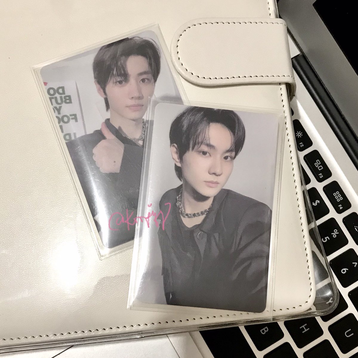 koopify's tweet photo. — [♡] happy mails for ange ;
#koopimails ┊͙ #mailsfromcy 

JADKSOD HUHU SUPER POGI NG UWON AND HOON THANK U FOR SAFELY PACKING MY NEWLY ADOPTED BABIES!!! and sa combi huhu food from freebies > 

SPARKS SO MUCH!

thank you! *ଘ(੭*ˊᵕˋ)੭* ੈ♡‧₊˚ @blueberhees https://t.co/GyiV1ps14d