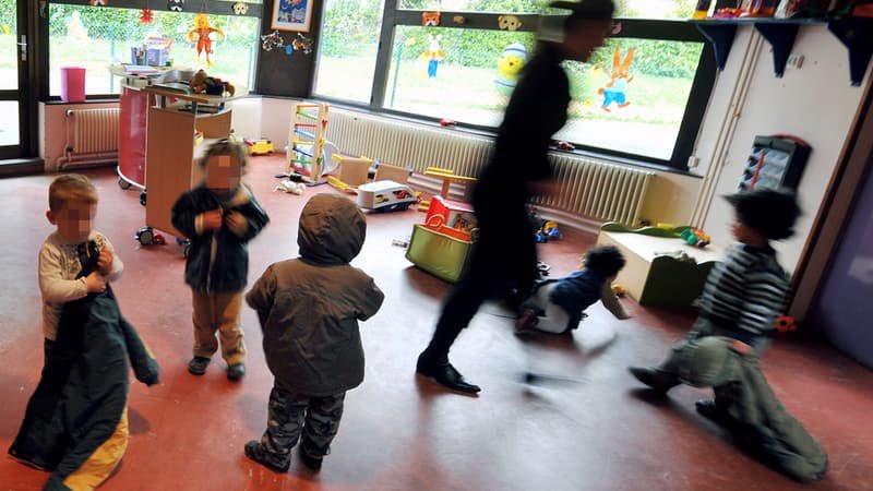 info_Paris_IDF's tweet image. 🔴 FLASH - #Alfortville : Une femme se présentant comme la mère d’une #fillette, âgée de deux ans et se trouvant dans une crèche, a tenté de se faire remettre l’enfant.

👉 Elle a été #interpellée et placée en garde à vue. Le commissariat a été saisi. (BFM) #HautsdeSeine