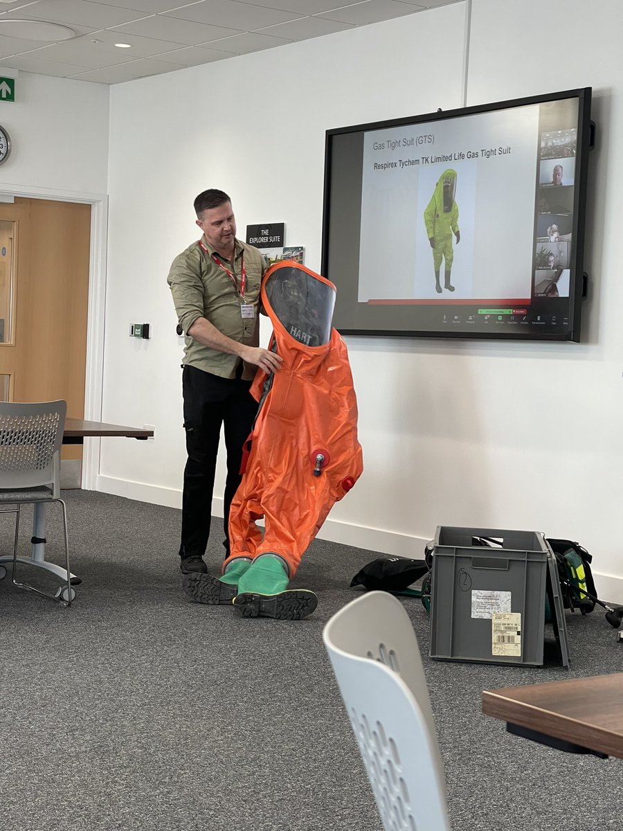 Laurie Phillipson tweet media