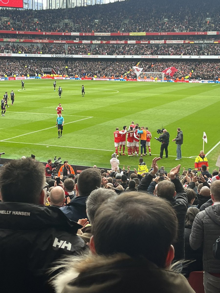 gunnerblog's tweet image. A few people have asked if my son has a name yet, so here is something of an explanation. 🧵
Our baby was originally due to be born on March 19th, the day Arsenal beat Crystal Palace 4-1. And yes, I did still go to the game.
In the end, however, baby arrived quite late…