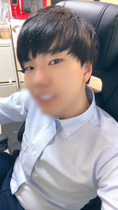 久しぶりの仕事でヘロヘロの僕 #裏アカ男子 #スーツ男子 #ノンケ https://t.co/ZhOyAutizF<a href="/tag/%E8%A3%8F%E3%82%A2%E3%82%AB%E7%94%B7%E5%AD%90"class="tags">#裏アカ男子</a><a href="/tag/%E3%82%B9%E3%83%BC%E3%83%84%E7%94%B7%E5%AD%90"class="tags">#スーツ男子</a><a href="/tag/%E3%83%8E%E3%83%B3%E3%82%B1"class="tags">#ノンケ</a>