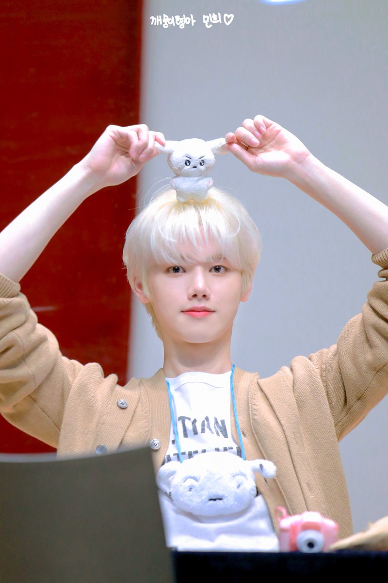 팔불출 깨뭉맘 찾아요🥰
#우리집깨뭉이_기절이야 해시태그와 함께 우리집 깨뭉이 자랑해주시면 2명 추첨해서 깨뭉이+깨뭉마테 보내드려유💙

#크래비티 #민희 #강민희 #CRAVITY #MINHEE #KANGMINHEE  #ミンヒ #깨뭉이