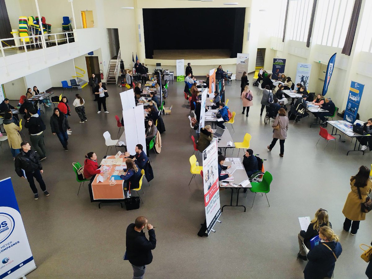 NathaliePrades's tweet photo. 🔝En direct du Job Dating « Handicap et Emploi »‼️

➕de 100 visiteurs ‼️

Un partenariat de qualité avec la ville de #Biganos et tous les acteurs de l’emploi @Capemploi_ 🔝

🙏 MERCI aux équipes du @poleemploi de La Teste pour leur action ‼️

#onestlàpourvous https://t.co/Tv8M18irv9