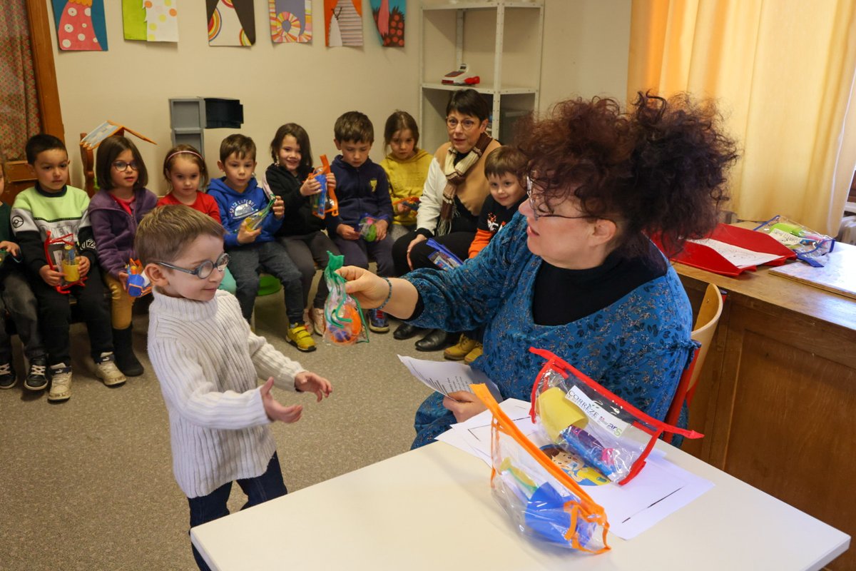 Jusqu’en juin, opération du Conseil départemental pour la #prévention bucco-dentaire auprès des 1929 enfants de moyenne section de maternelle, avec l’@ARS Nouvelle-Aquitaine !