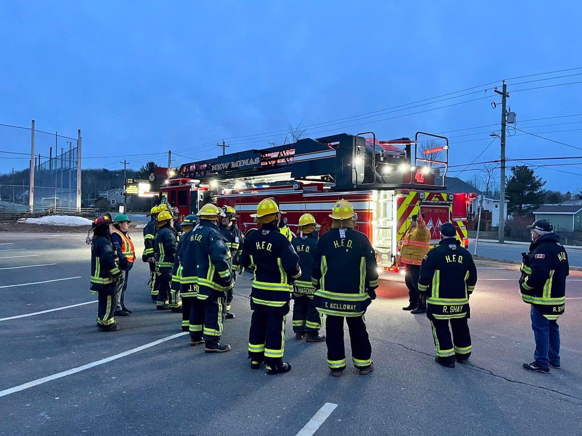 NewMinasFire's tweet photo. Members of the @HantsportFire06 participated in an introductory training session on our #Ladder42 last evening in the anticipation of delivery of Hantsport 41 in 2024. Both units are built by @rosenbauerus and have very similar functionality. https://t.co/LkudN0hHKL