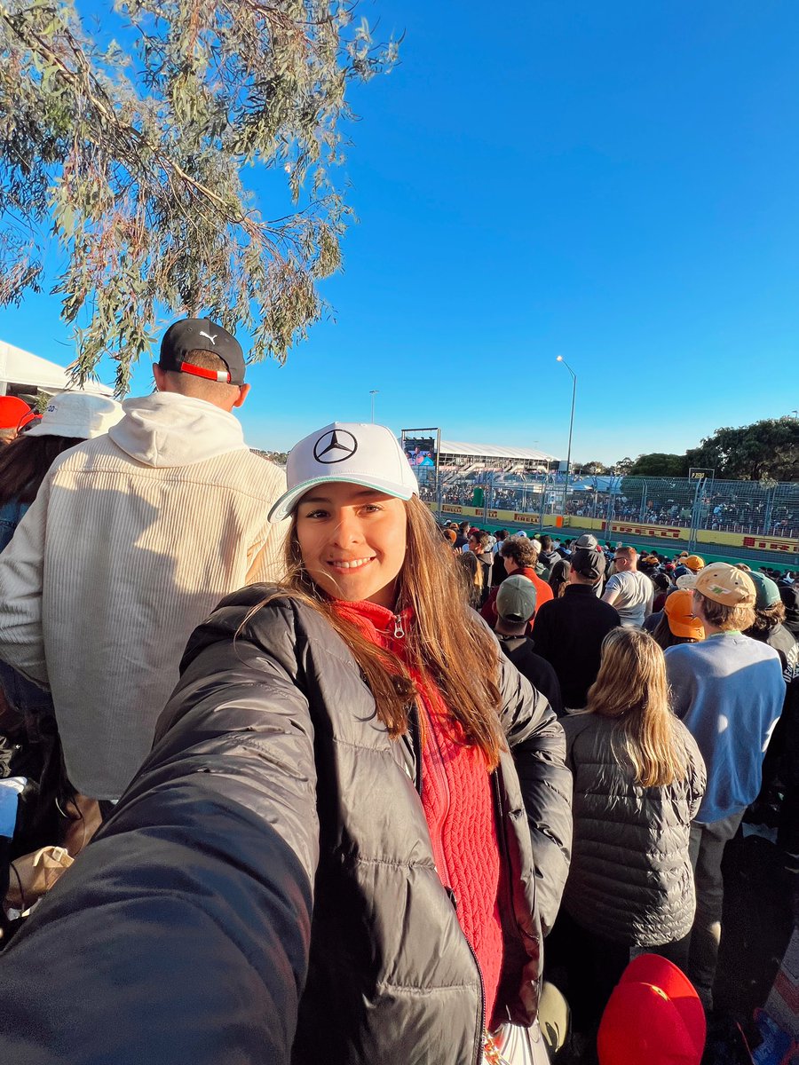 adrianafaq02's tweet photo. F1 Melbourne 🇦🇺🏁 https://t.co/wtkM3Xgt5O