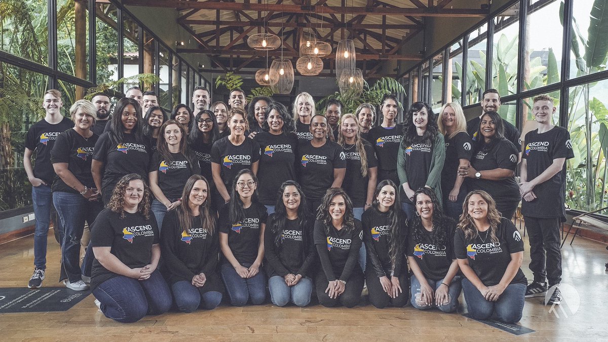 BridalGlory's tweet photo. We are so grateful for all that the Lord did during our time in Colombia. ❤️‍🔥🇨🇴
So proud of our team of students for how they ministered to the Lord first and foremost and to the beautiful people of Colombia. 🙌🏼 https://t.co/ziscPpiF3C