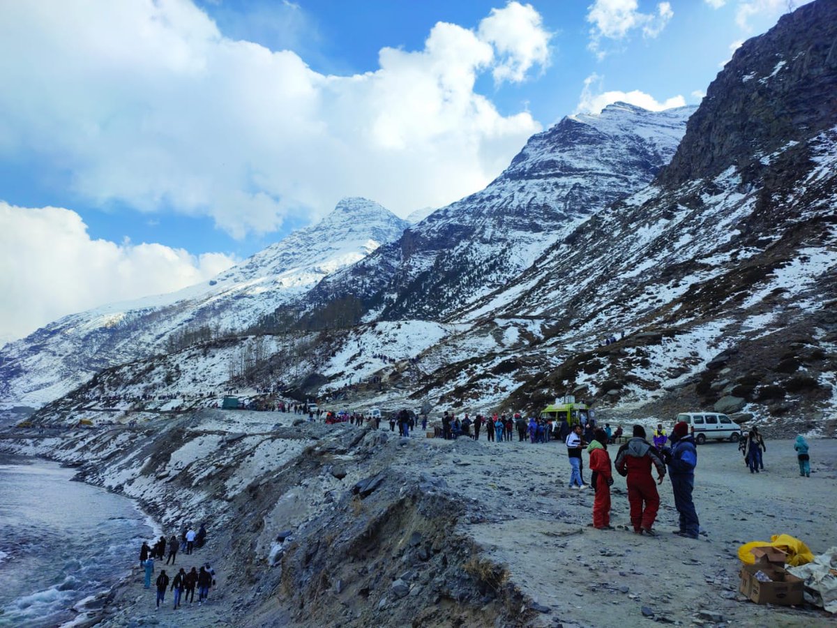 lalitapathik's tweet photo. Rohtang Pass

#manali #lehladakh #planmans #mountains #himachalpackages #hptourtravel #kaza #spitivalley https://t.co/Vi2QZ062el