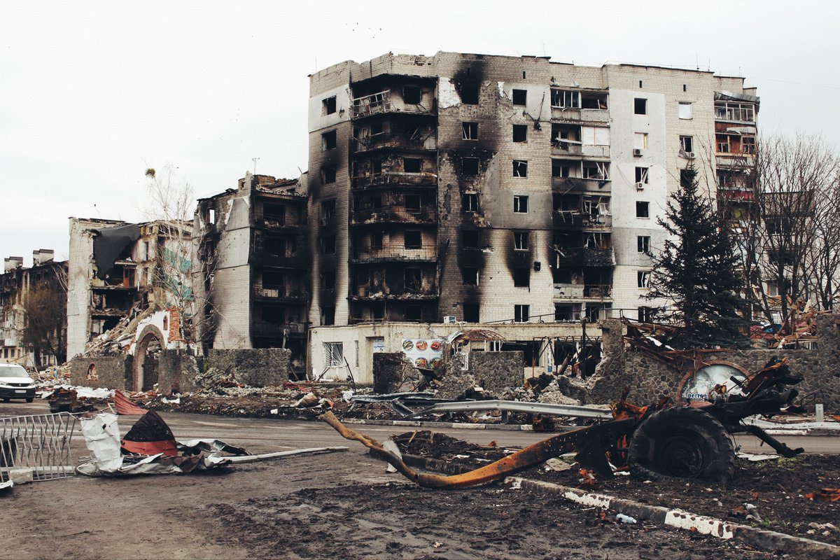 IAPonomarenko's tweet photo. Just try and imagine how many wars could have been avoided, how many lives could have been saved, how many ruined cities could have been living and thriving now — if it wasn’t for that "don’t provoke Putin" snot-chewing that continued for the last 15 years. https://t.co/Or5aAx6vmp