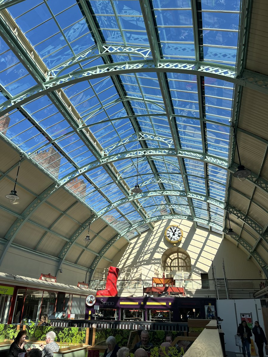 Perfect day to see the new <a href="/graingermarket1/">Grainger Market</a> roof catching some rays 🌞