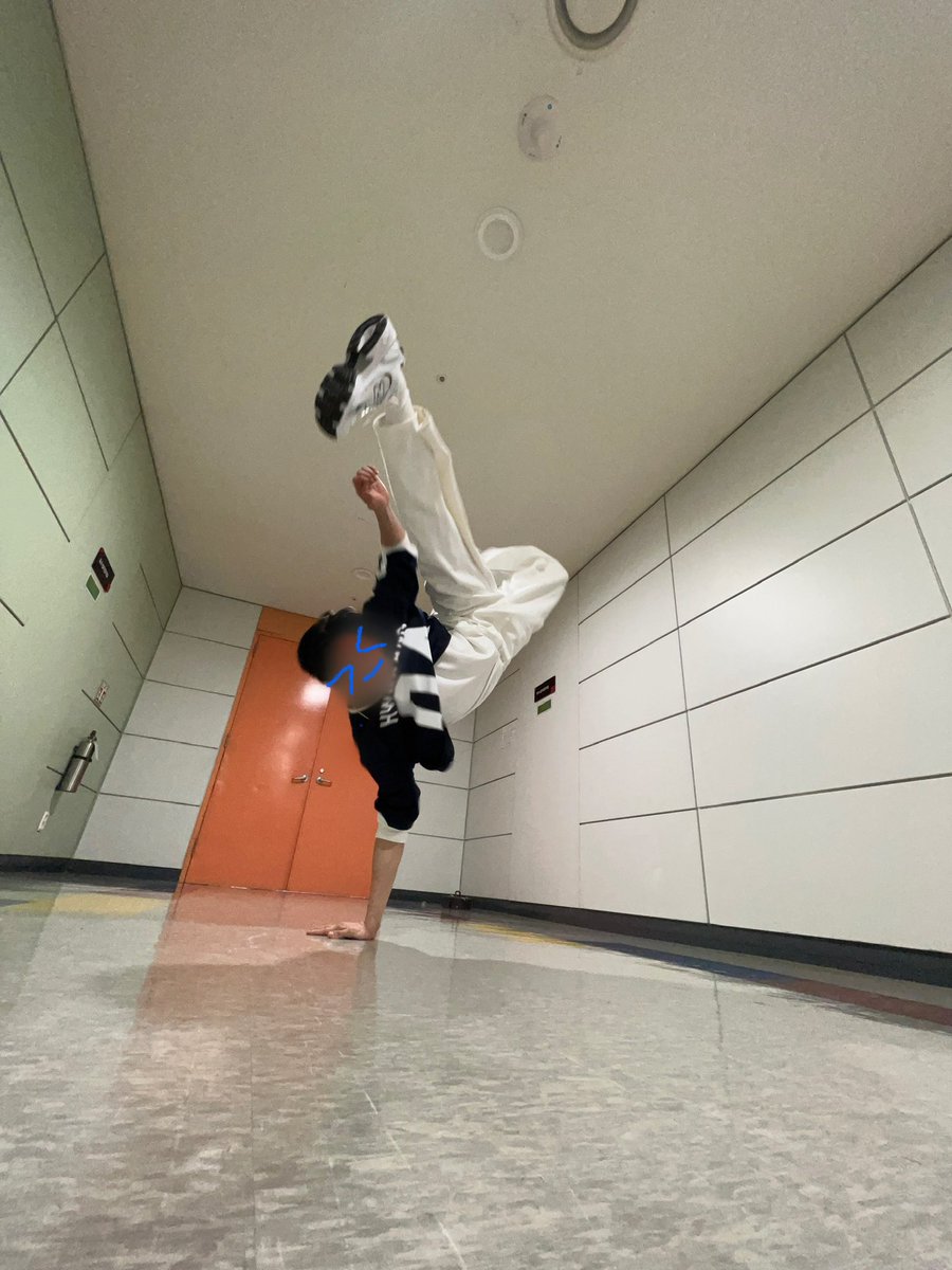 JaewonFrance's tweet photo. 🌀 | TWITTER | 01.04.2023

B-Boy Hwarang✌🏻

#TEMPEST #JAEWON #SONGJAEWON #송재원 #탬페스트 #TPST
~~~~~~~
Cr :  @TPST_twt https://t.co/rBvydGhsCx