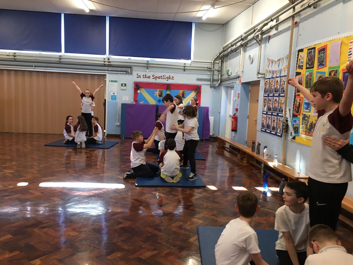 LFCFoundation's tweet image. We all love a dance &amp;amp; cheer session! 🕺 

📸 Last month's #GameOn event with @CommunitySaints ❤️ 

@Nike | #MadeToPlay